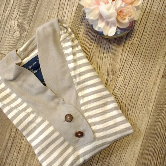 American Eagle Outfitters Tops - BOGO American Eagle Hooded Ribbed Top